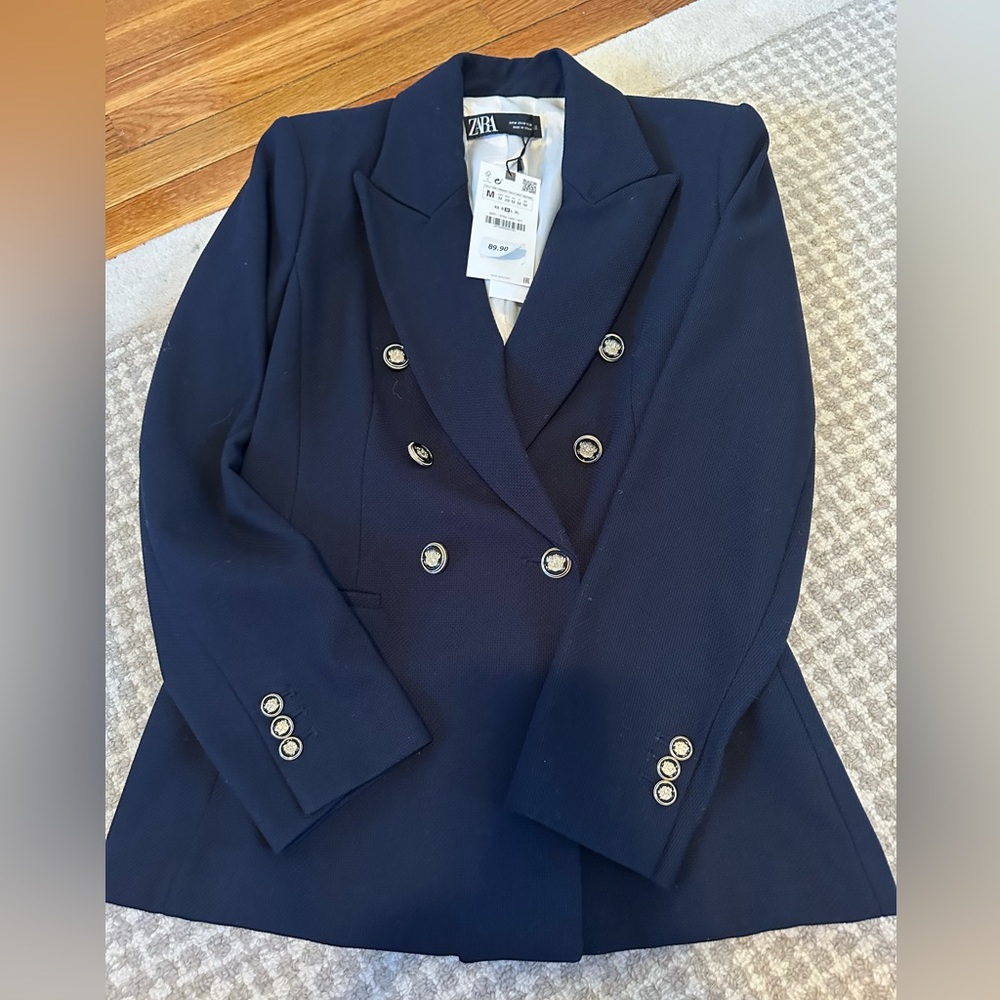 Double Breasted Nagy blazer with gold/navy buttons. NWT